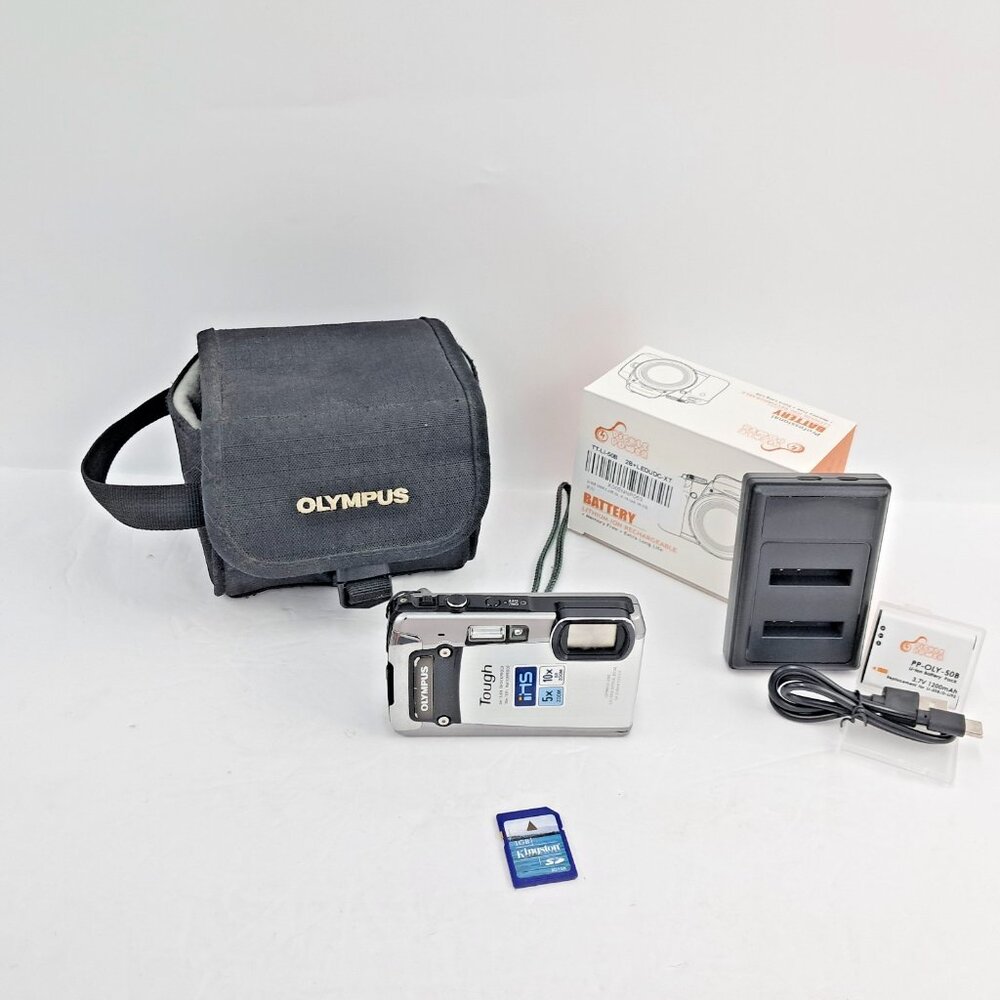 Olympus Tough TG-820 12MP WATERPROOF Shock Proof Digital Vacation Camera